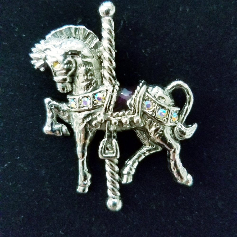 Danecraft carousel horse brooch